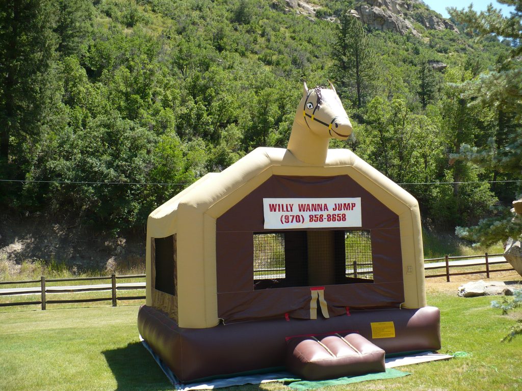 Horse bounce house